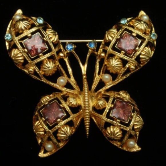 Vintage Avon Gold Butterfly Brooch GORGEOUS - Picture 1 of 12